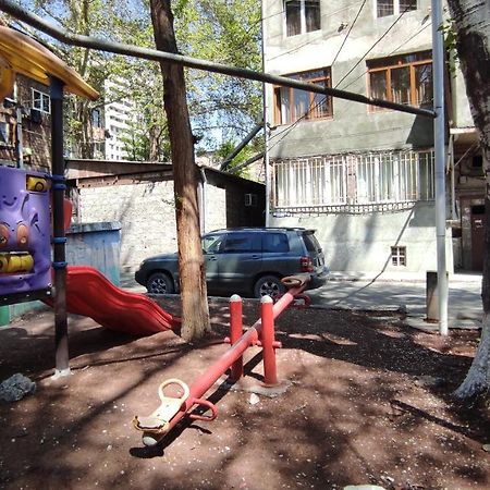 Appartment Lux, 2 Bedroom Yerevan Exterior photo